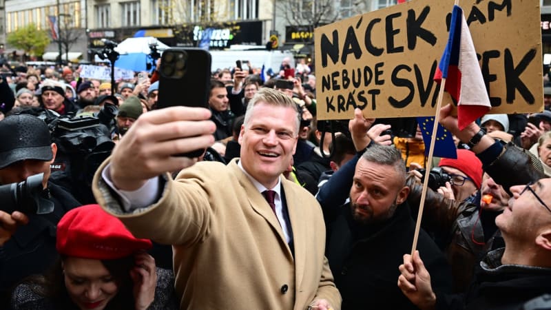 EXKLUZIVNĚ: Turek by měl opustit politiku, myslí si třetina Čechů. Voliči ANO jsou rozpolcení