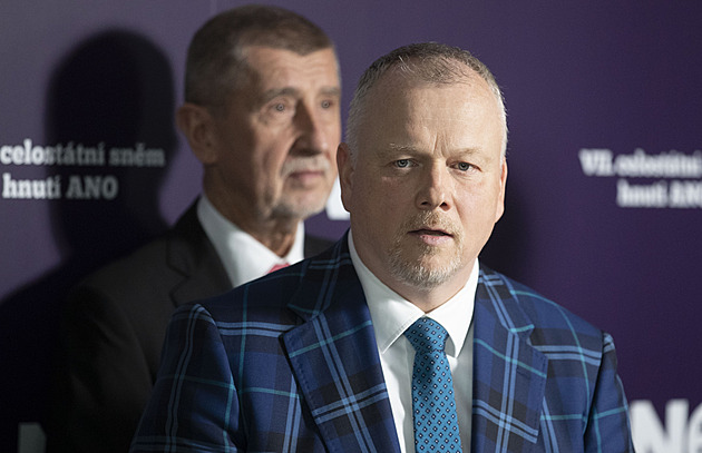 Zmocněncem pro digitalizaci bude  Králíček. Koalici dělí Kalousek ve VZP