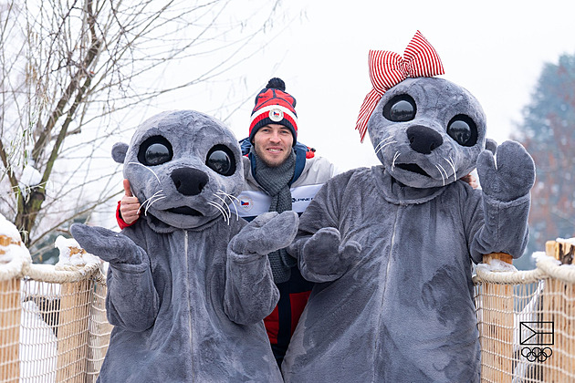 Rohan představil maskoty Olympiády dětí a mládeže. Jména lachtanů vybírali žáci