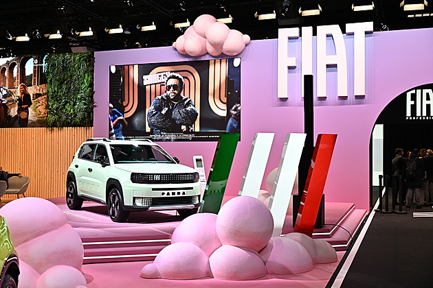 Souhvězdí Stellantis má 14 značek, nový šéf má plné ruce záchranářských prací