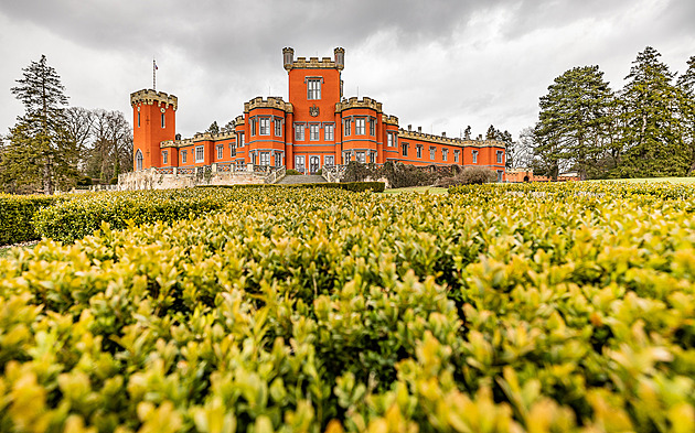 Hrady a zámky rodů Modré krve. Navštivte sídla českých šlechticů
