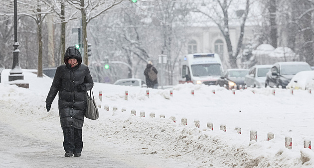 V kolabujícím Kyjevě je bez proudu milion domácností, 600 tisíc lidí z města uprchlo