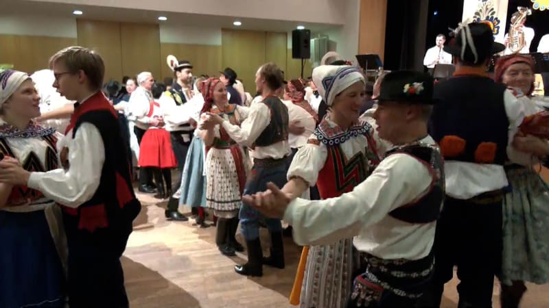 Plesová sezona je v plném proudu. Na tanečníky čeká hudba i netradiční výhry v tombole