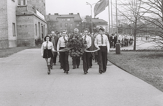 Jak žili ostravští svazáci? Vychovávali romské občany a propagovali sovětský film