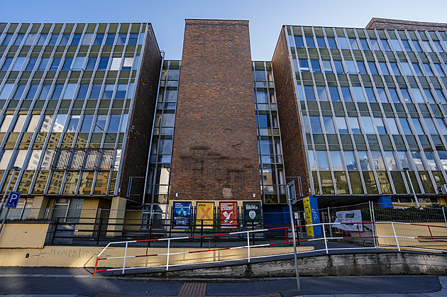 Nejistota končí. Prodej bývalé vršovické radnice má zelenou, vzniknou tam byty