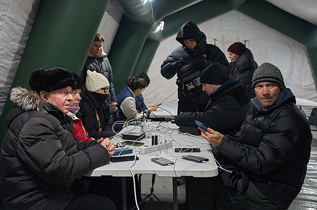 Češi vybrali na mrznoucí Ukrajinu 29 milionů za 40 hodin. Neuvěřitelné, říká organizátor