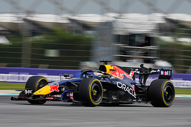 F1 ONLINE: Start Velké ceny Bahrajnu v Malajsii se kvůli silnému dešti odkládá