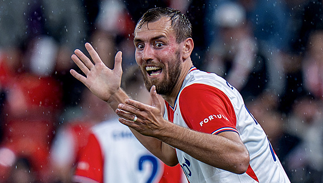 POHLED: Chorý jako ztracený případ. Škodí Slavii, lize i náhledu na fotbalisty