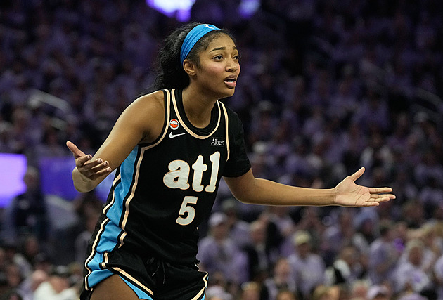 Šesté finále k snídani a případné zkrácení oslav. WNBA čelí kritice za (ne)plánování